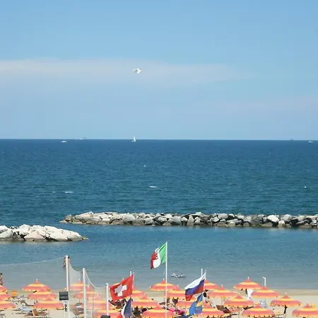 Fanny 4* ريميني